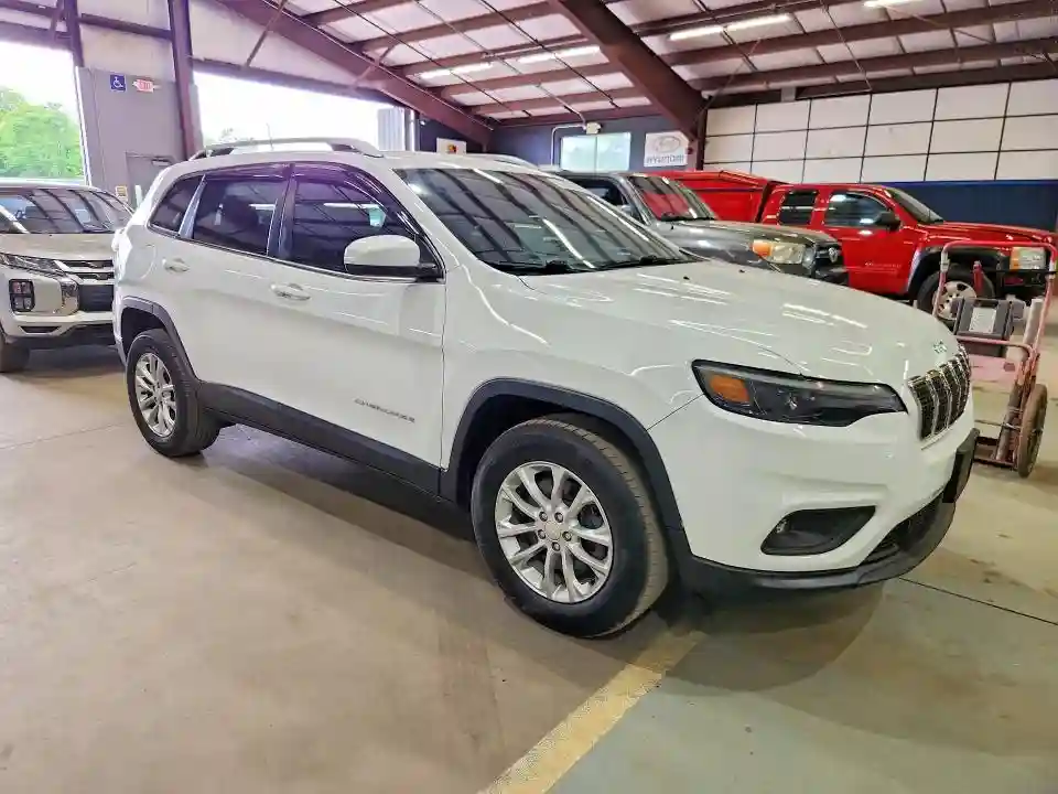 1C4PJMCB7KD136914 2019 JEEP CHEROKEE-3