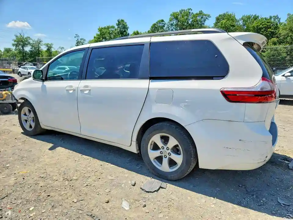 5TDKZ3DC7HS837230 2017 TOYOTA SIENNA-1