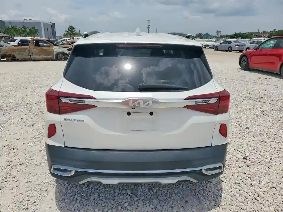 KNDERCAAXP7409905 2023 KIA SELTOS-5