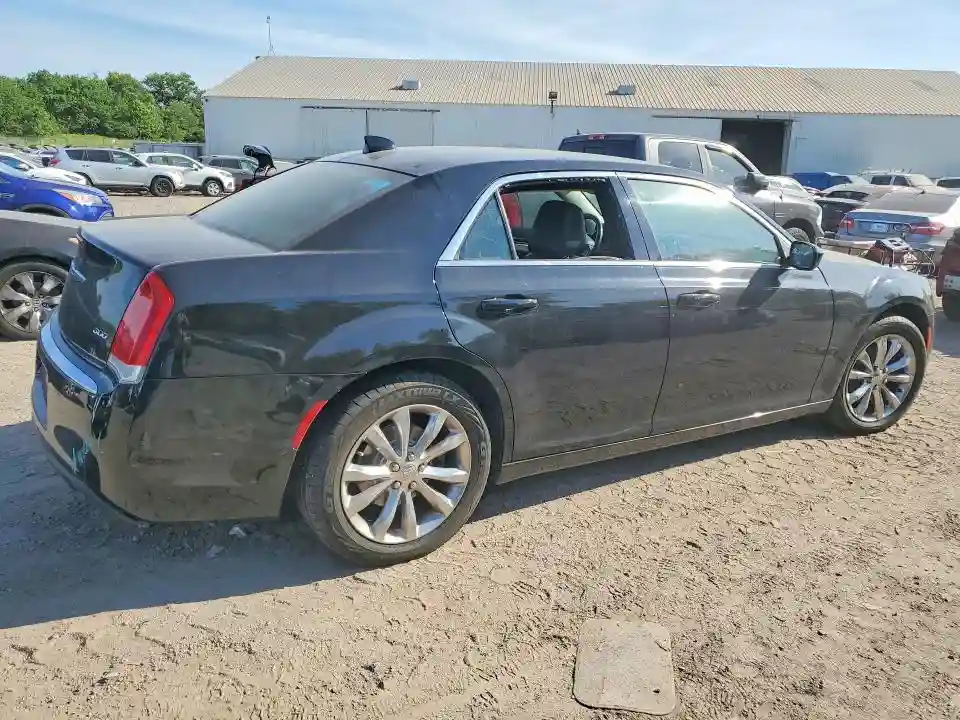 2C3CCARGXHH585854 2017 CHRYSLER 300-2