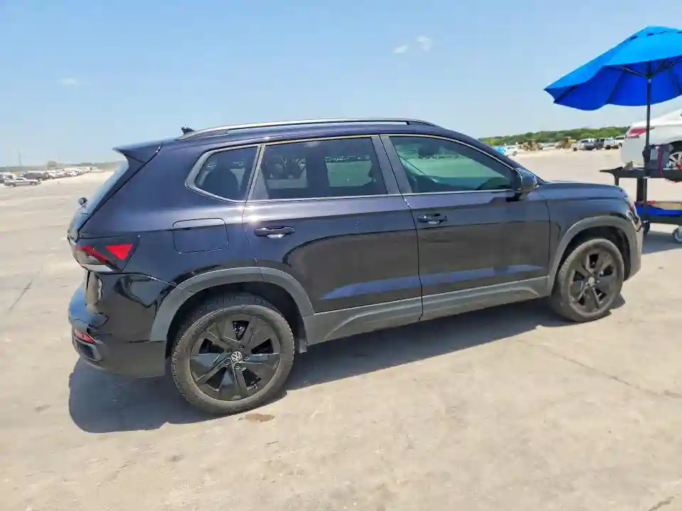 3VV3C7B22SM082925 2025 VOLKSWAGEN TAOS SE BL-2