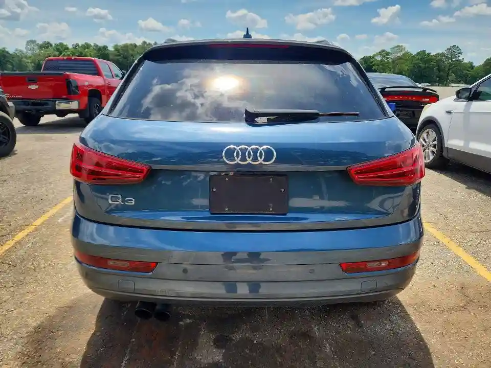 WA1BCCFS8HR008830 2017 AUDI Q3-5