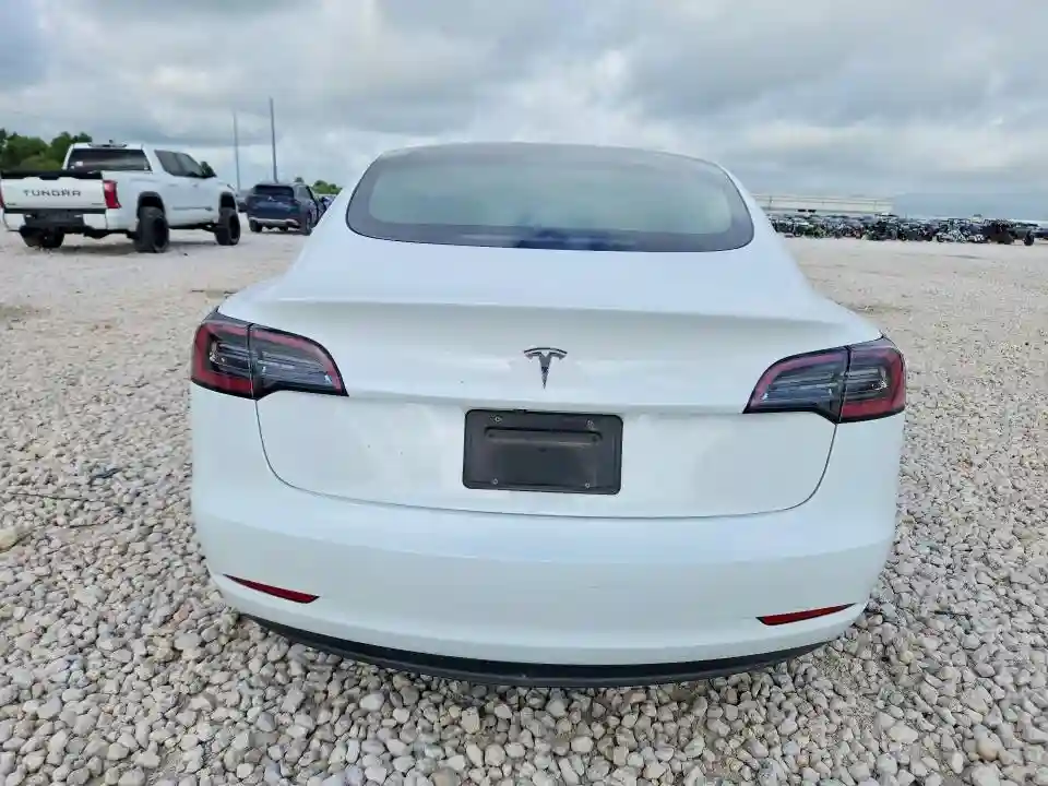 5YJ3E1EA9PF502670 2023 TESLA MODEL 3-5