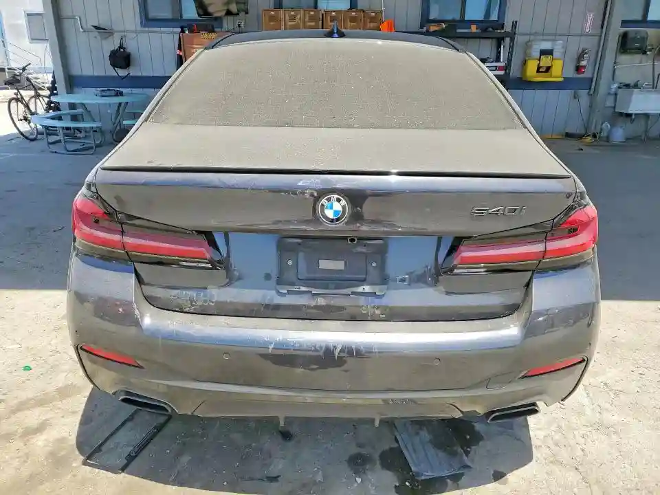WBA53BJ0XPWY06181 2023 BMW 5 SERIES-5
