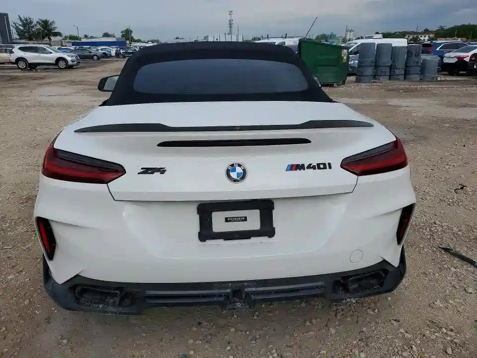 WBAHF9C08MWX37304 2021 BMW Z4-5