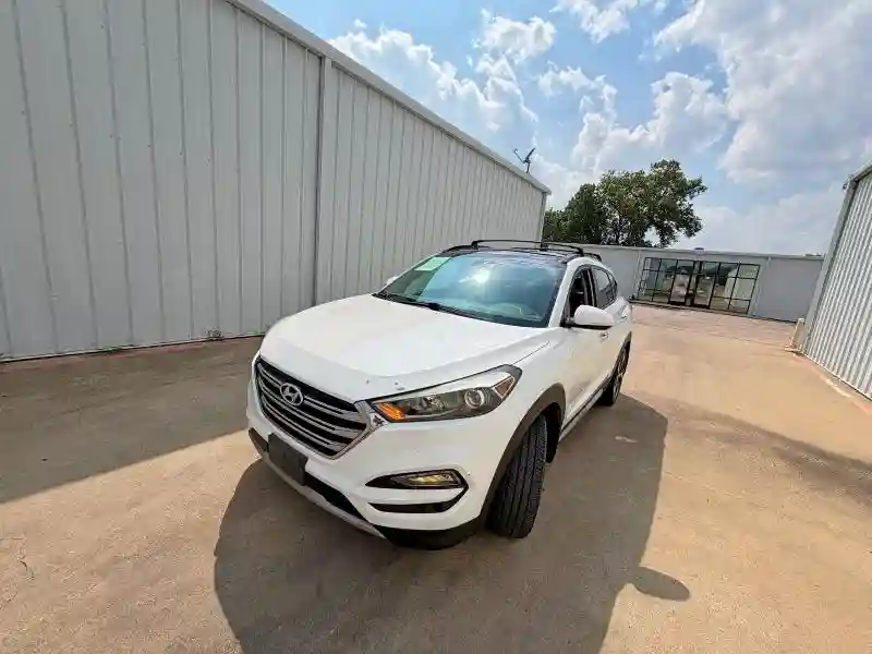 KM8J33A21JU753278 2018 HYUNDAI TUCSON-1