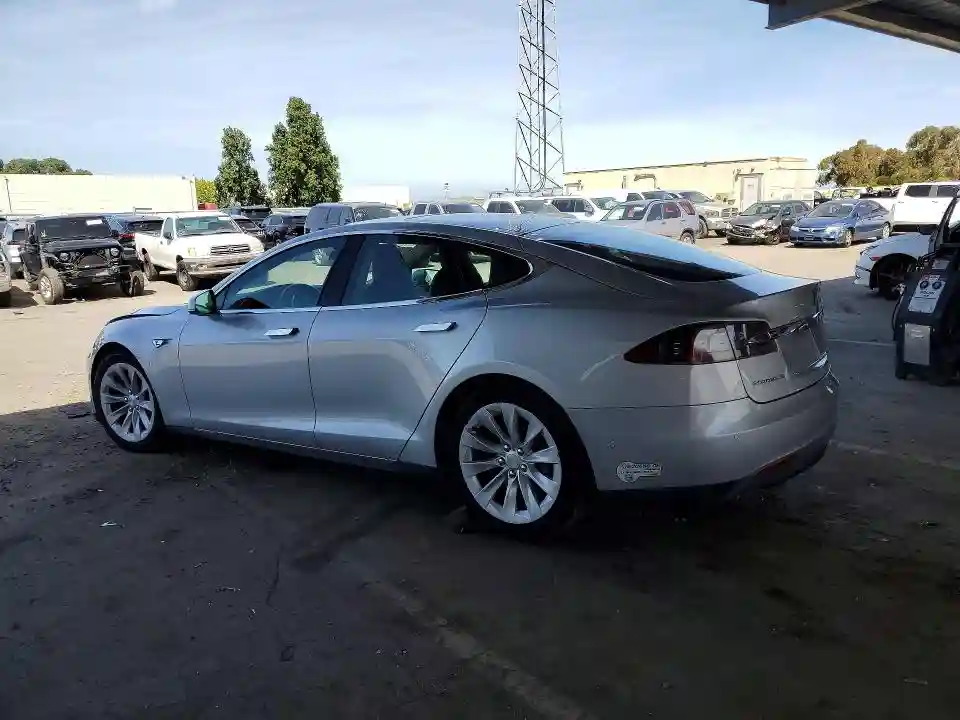 5YJSA1E16FF116097 2015 TESLA MODEL S-1