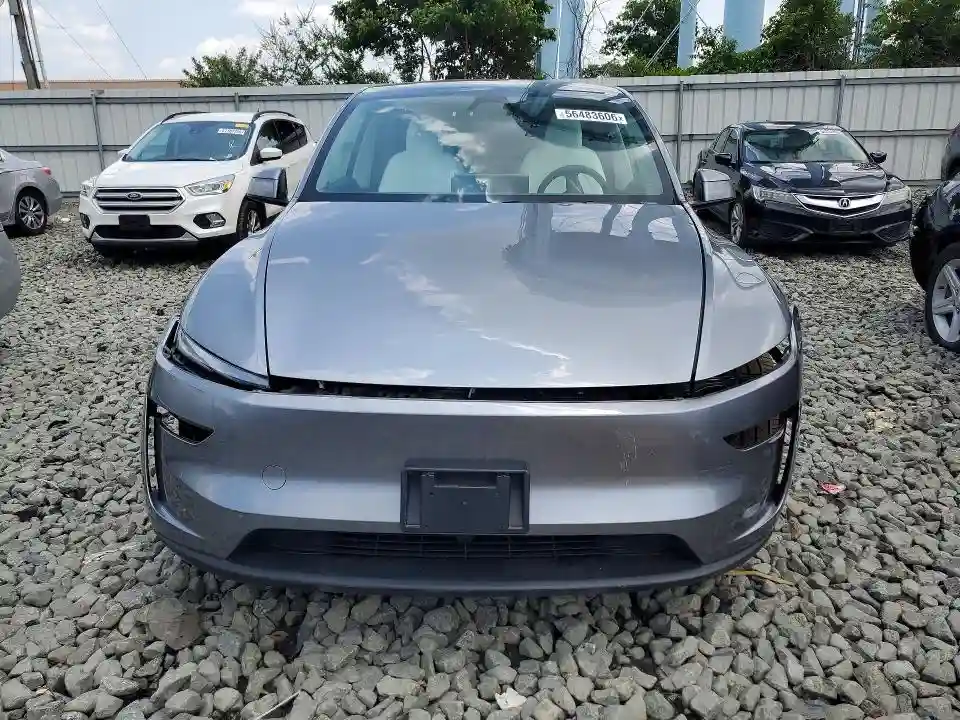 7SAYGDEEXTA382585 2026 TESLA MODEL Y-4