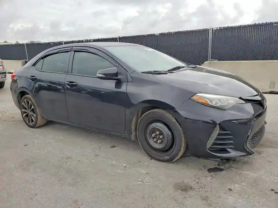 2T1BURHE5HC777390 2017 TOYOTA COROLLA-3
