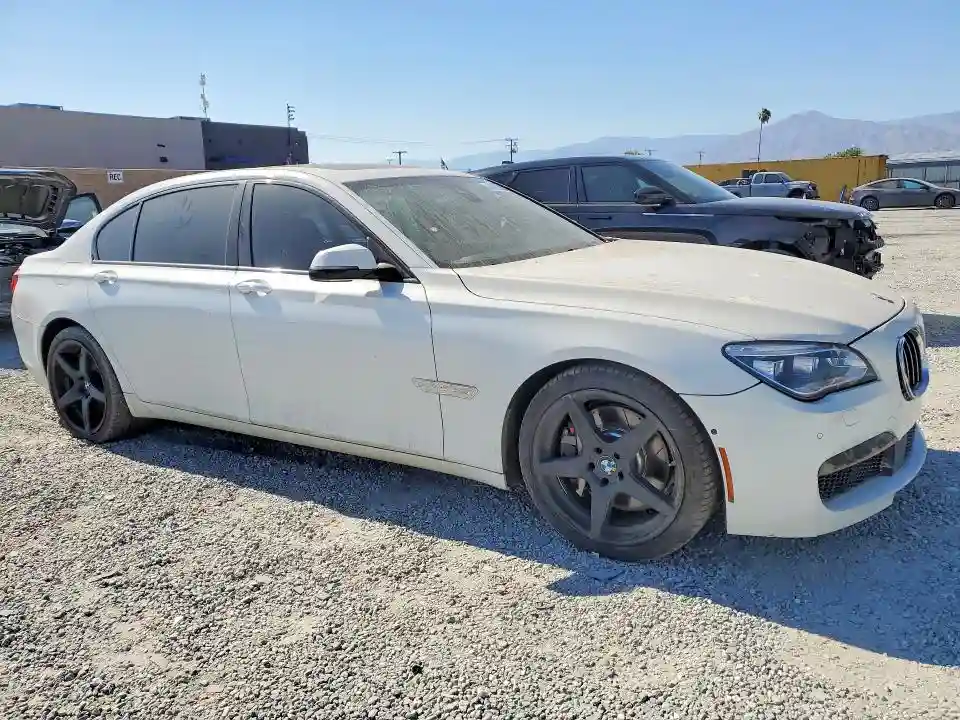 WBAYE8C58FD781620 2015 BMW 7 SERIES-3