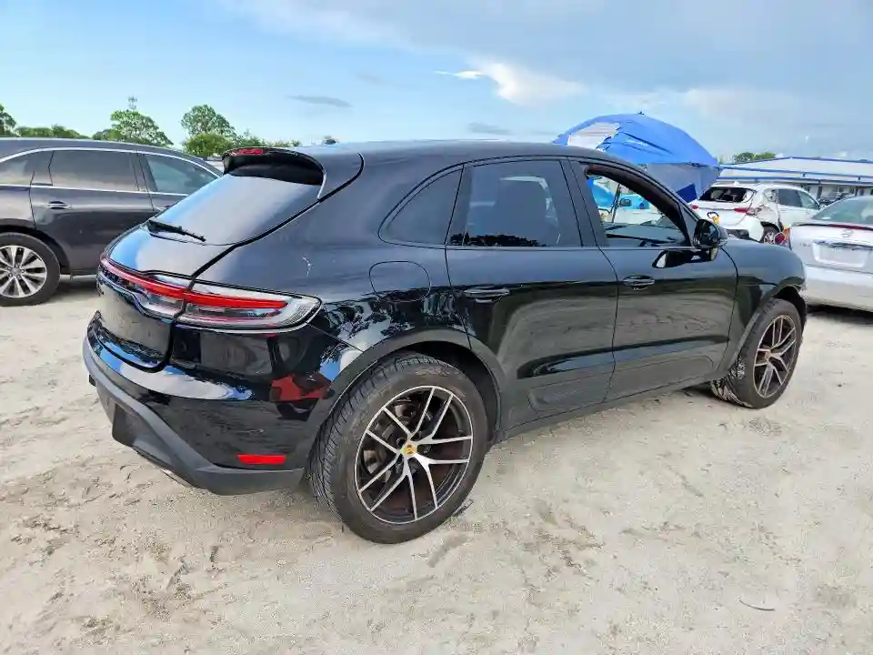WP1AA2A53NLB03263 2022 PORSCHE MACAN-2
