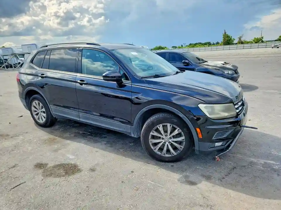3VV1B7AX1JM013861 2018 VOLKSWAGEN TIGUAN-3