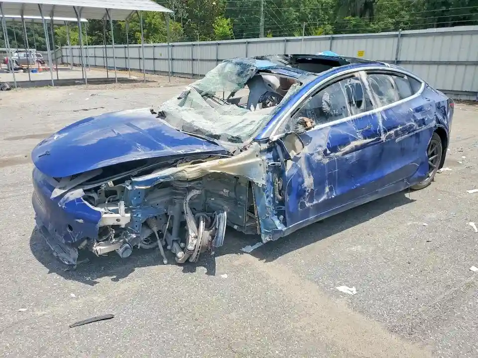 5YJ3E1EA2KF431739 2019 TESLA MODEL 3-0