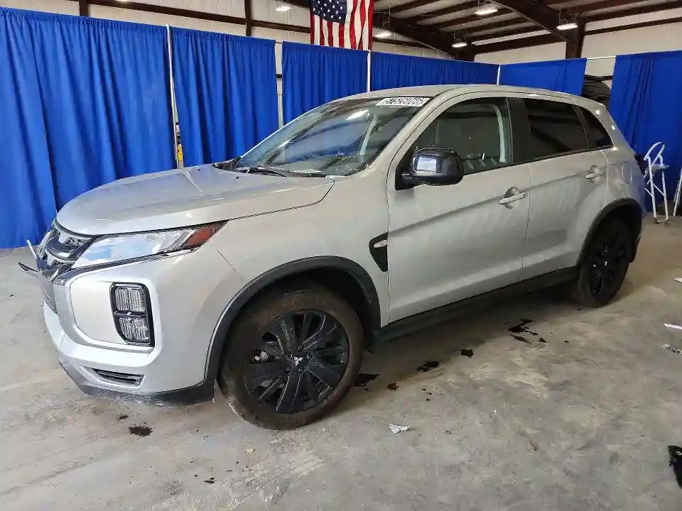 JA4ARUAU6SU006068 2025 MITSUBISHI OUTLANDER-0