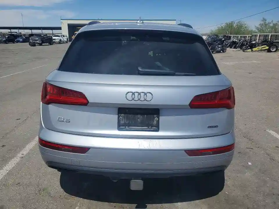 WA1BNAFY1K2097837 2019 AUDI Q5-5