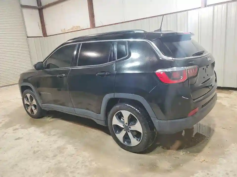 3C4NJCBB1JT102706 2018 JEEP COMPASS-1
