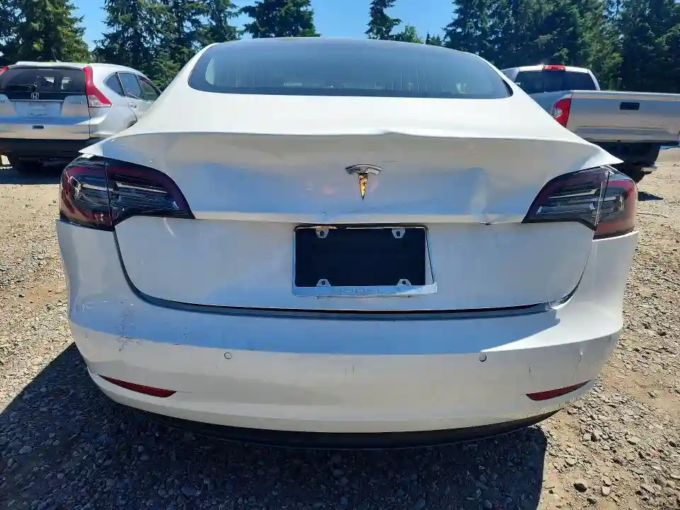 5YJ3E1EA5JF162408 2018 TESLA MODEL 3-5