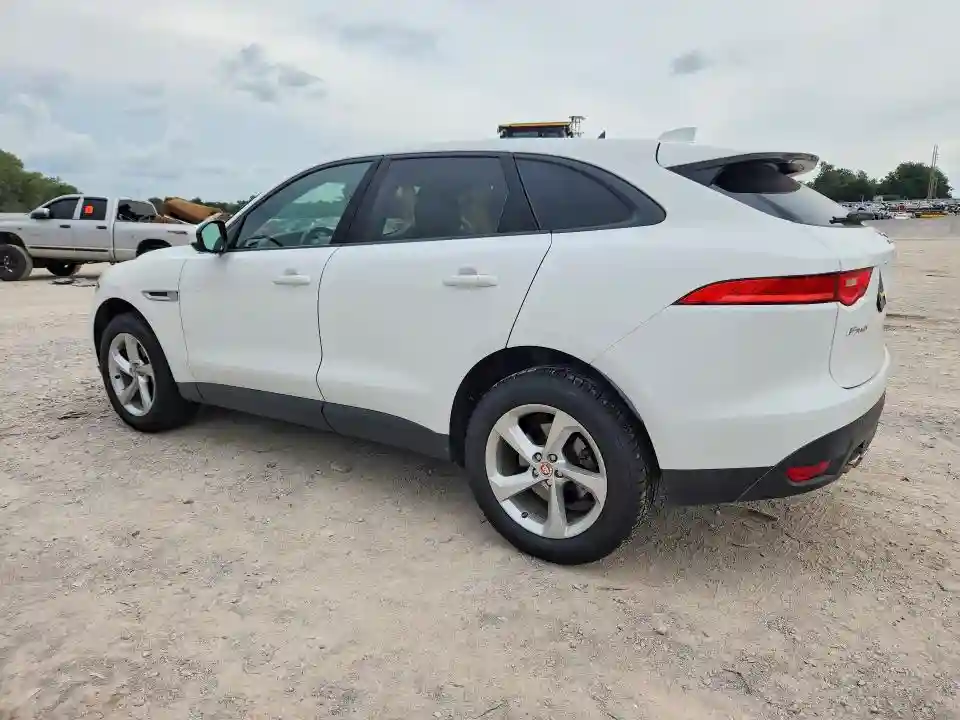 SADCJ2BN0HA095278 2017 JAGUAR F-PACE-1