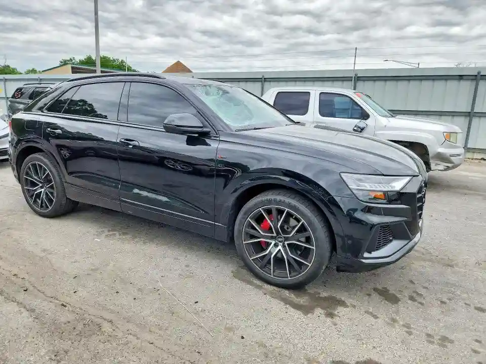 WA1EVBF11ND001235 2022 AUDI Q8-3