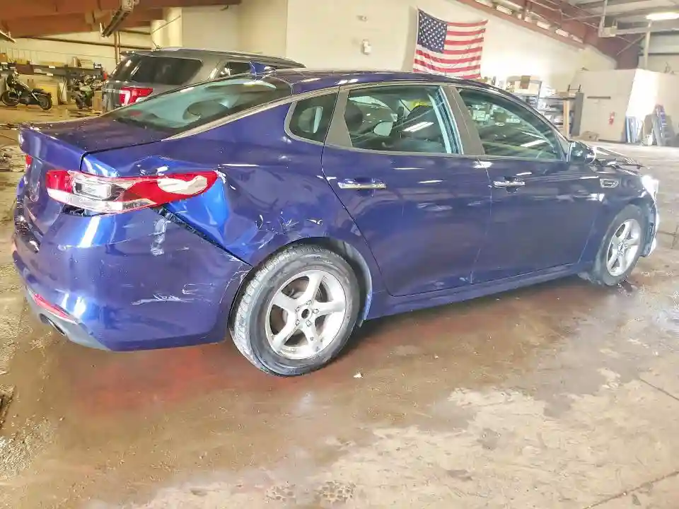 5XXGT4L30JG189087 2018 KIA OPTIMA-2
