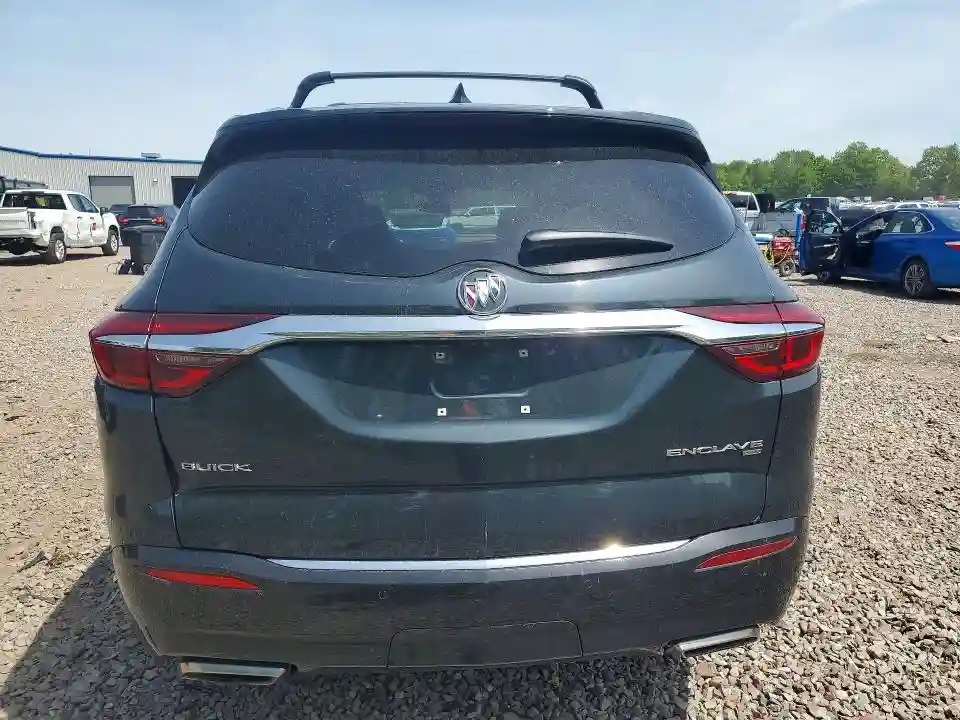 5GAEVBKW0JJ216173 2018 BUICK ENCLAVE-5