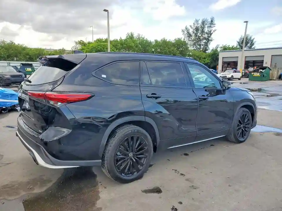 5TDKDRAH0PS025137 2023 TOYOTA HIGHLANDER-2