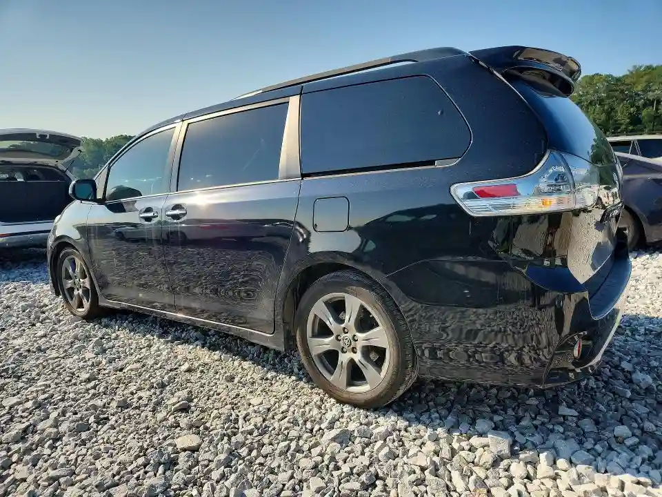 5TDXZ3DC0JS955065 2018 TOYOTA SIENNA-1
