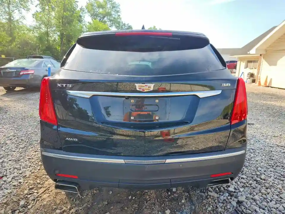 1GYKNDRS8JZ223285 2018 CADILLAC XT5-5