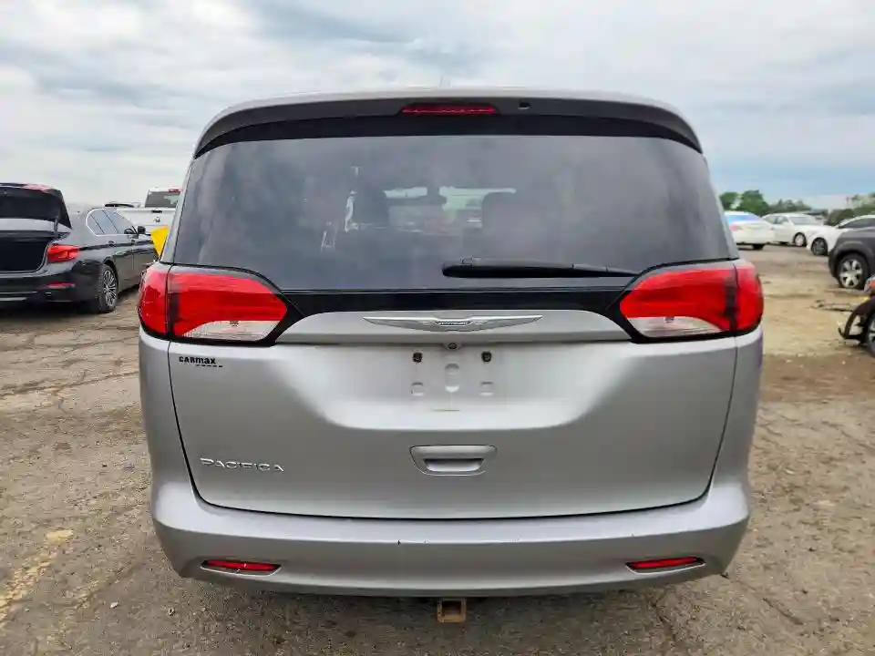 2C4RC1DG4HR610304 2017 CHRYSLER PACIFICA-5