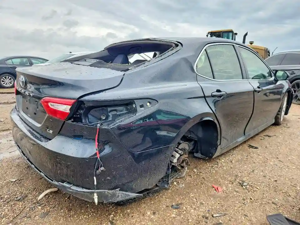 JTNB11HK4J3001715 2018 TOYOTA CAMRY-2