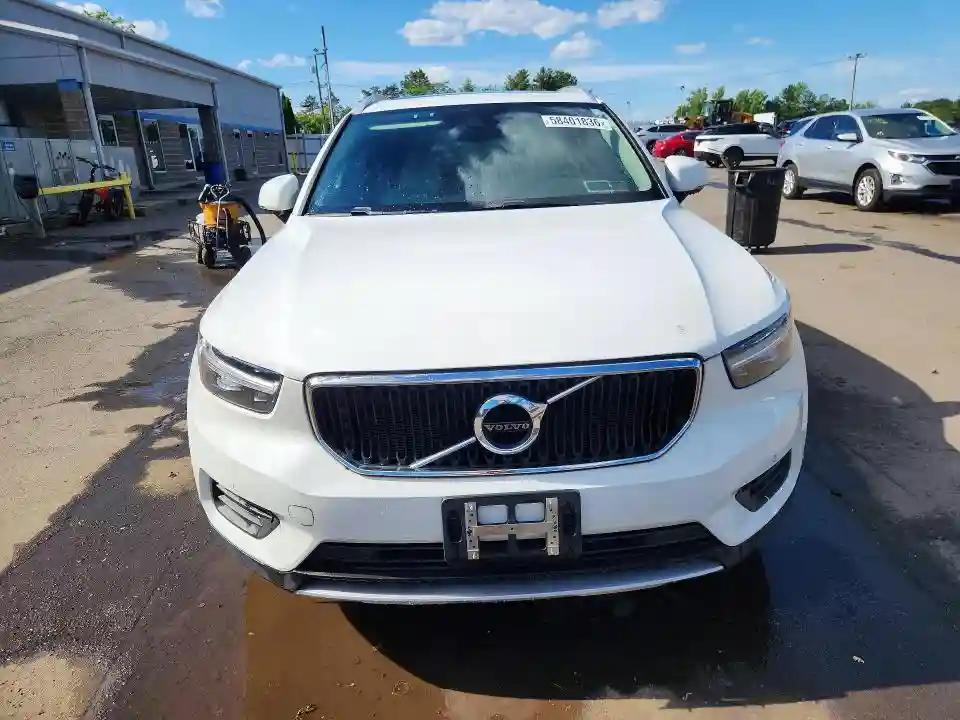 YV4162XZ3K2014319 2019 VOLVO XC40-4