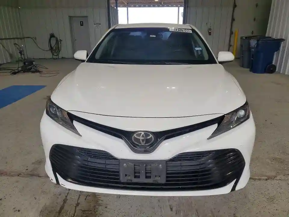JTNB11HK8J3033406 2018 TOYOTA CAMRY-4