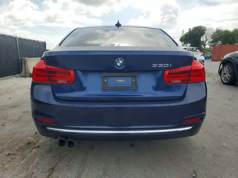 WBA8B9C55JEE81053 2018 BMW 3 SERIES-5