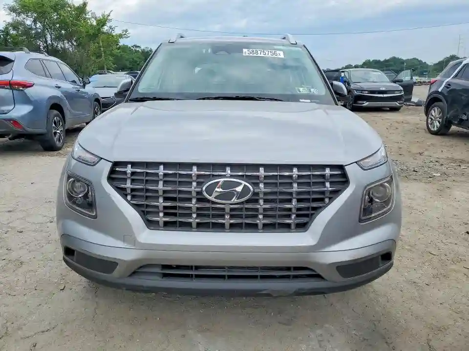 KMHRC8A33SU391674 2025 HYUNDAI VENUE-4