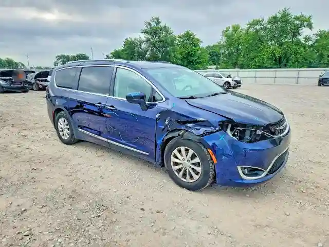 2C4RC1EG4JR187471 2018 CHRYSLER PACIFICA-3