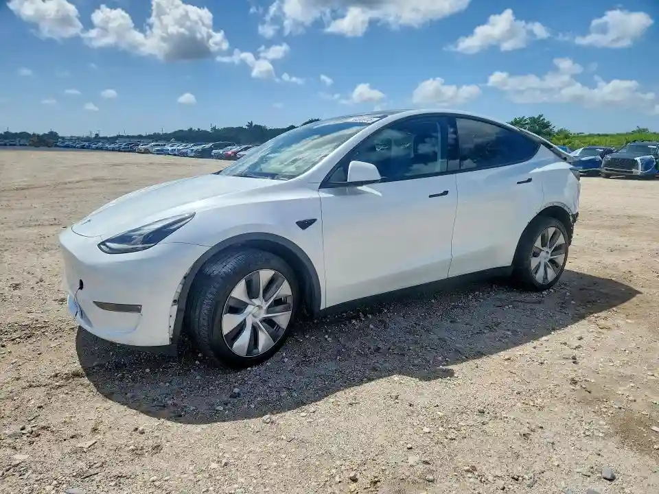 7SAYGDEE0RA246992 2024 TESLA MODEL Y-0