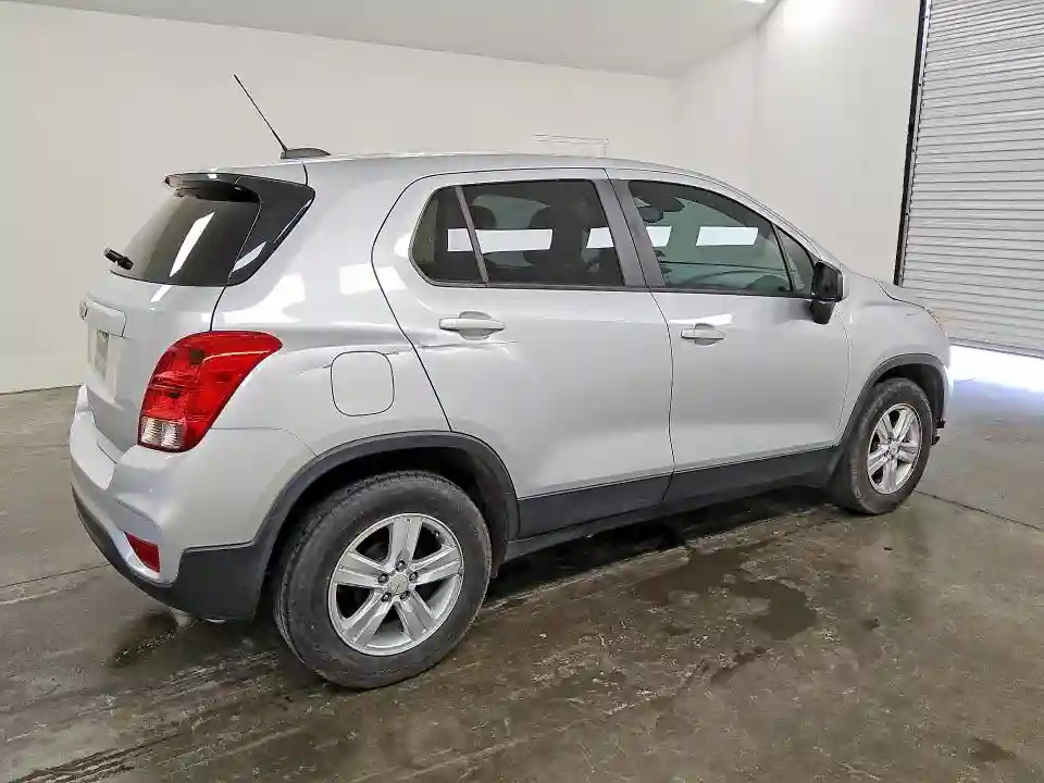 KL7CJKSB6MB304512 2021 CHEVROLET TRAX-2