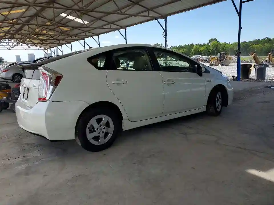 JTDKN3DU8F0464087 2015 TOYOTA PRIUS-2