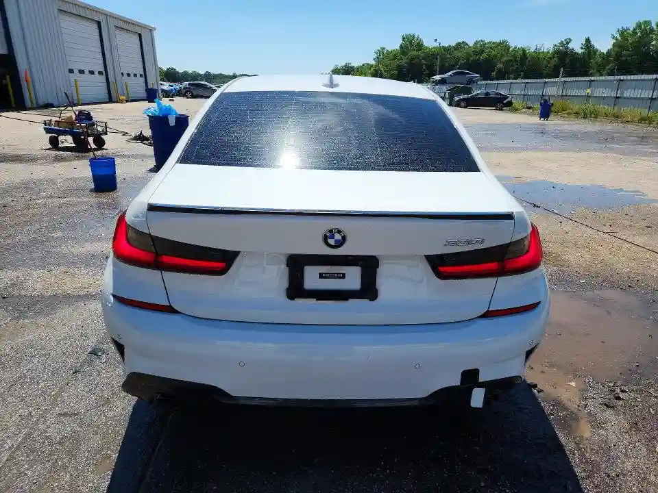 3MW5R1J05M8C21585 2021 BMW 3 SERIES-5