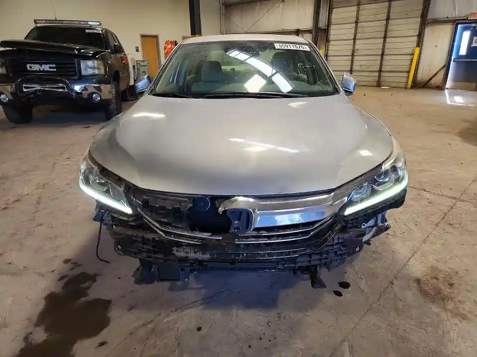 JHMCR6F38HC019122 2017 HONDA ACCORD-4