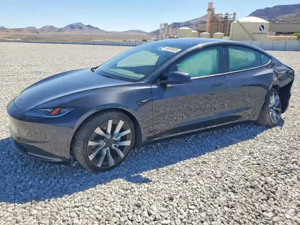 5YJ3E1EB8SF916086 2025 TESLA MODEL 3-0