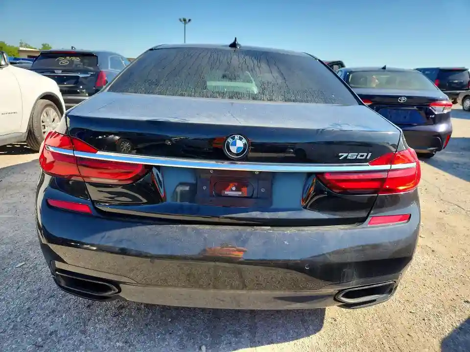 WBA7F0C54JGM22962 2018 BMW 7 SERIES-5
