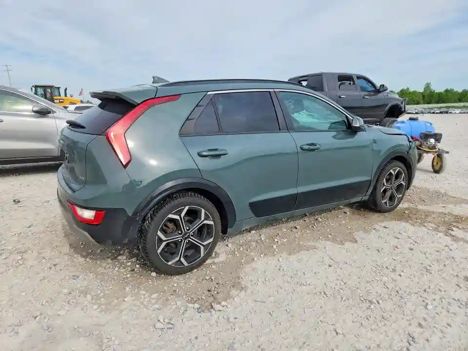 KNDCR3LE3P5035771 2023 KIA NIRO-2