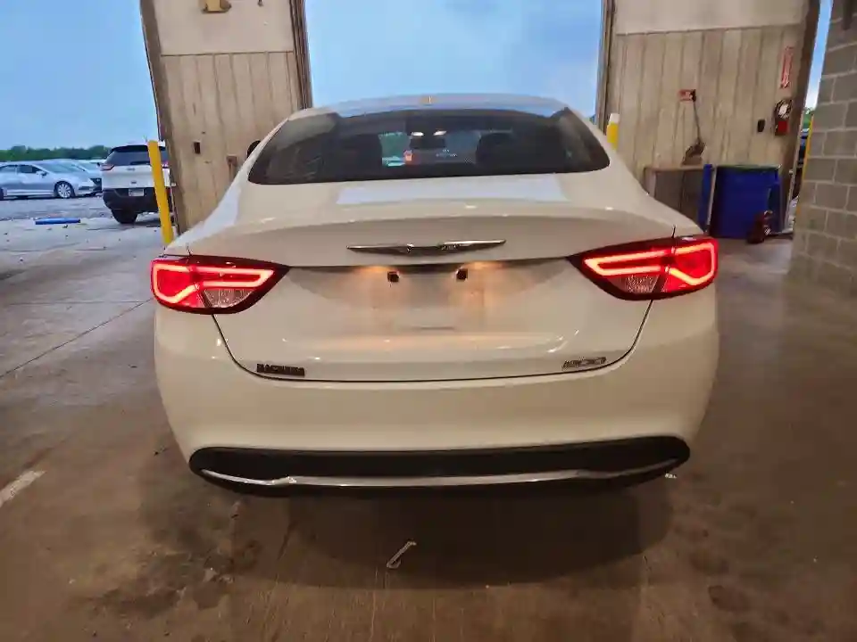 1C3CCCAB0FN569081 2015 CHRYSLER 200-5