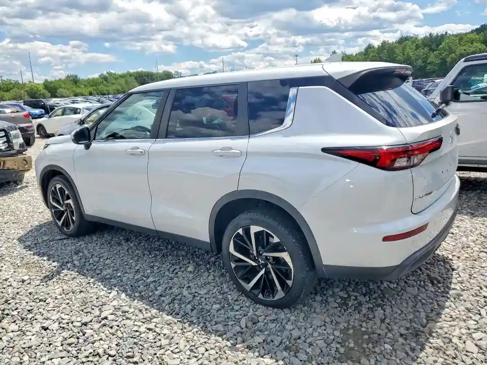 JA4J3TA88NZ020267 2022 MITSUBISHI OUTLANDER-1