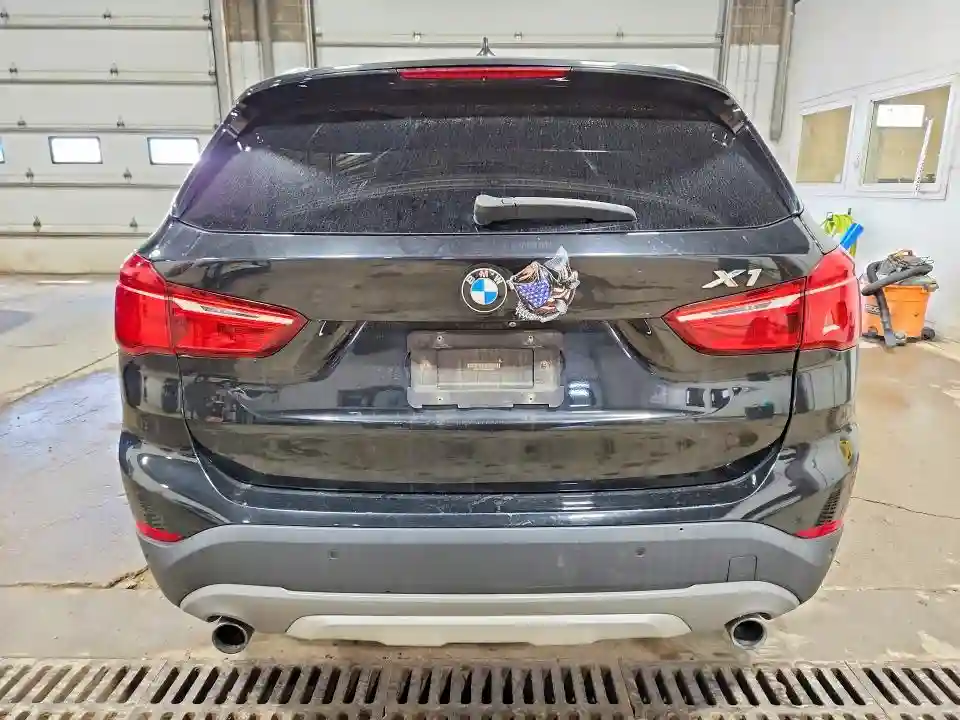 WBXHT3C30H5F86785 2017 BMW X1-5