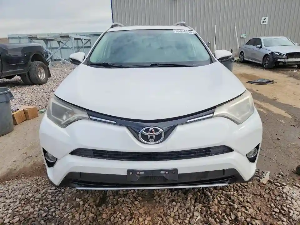 JTMRFREV8GJ078397 2016 TOYOTA RAV4-4
