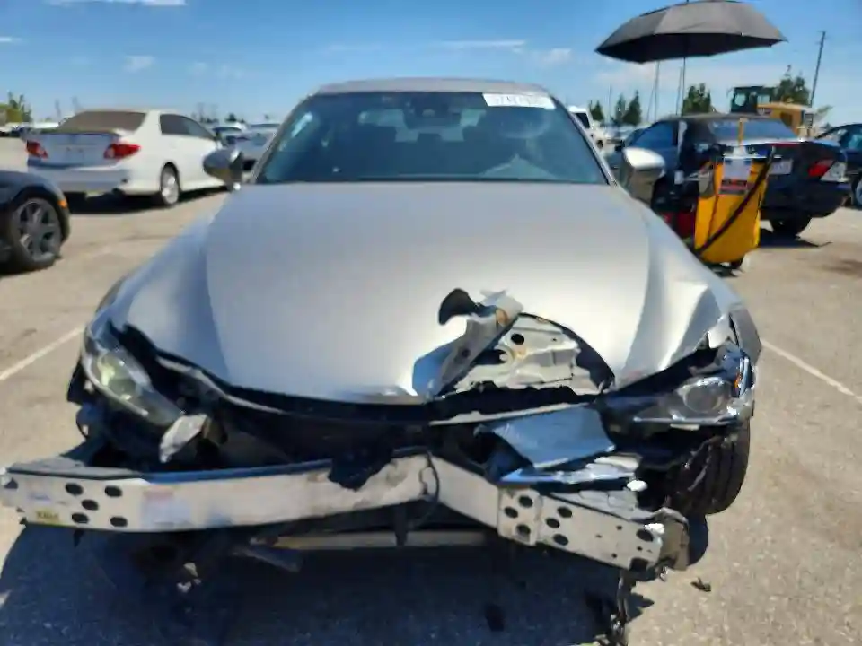 JTHBA1D27J5075403 2018 LEXUS IS-4