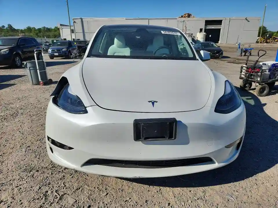7SAYGDEE2RF160635 2024 TESLA MODEL Y-4