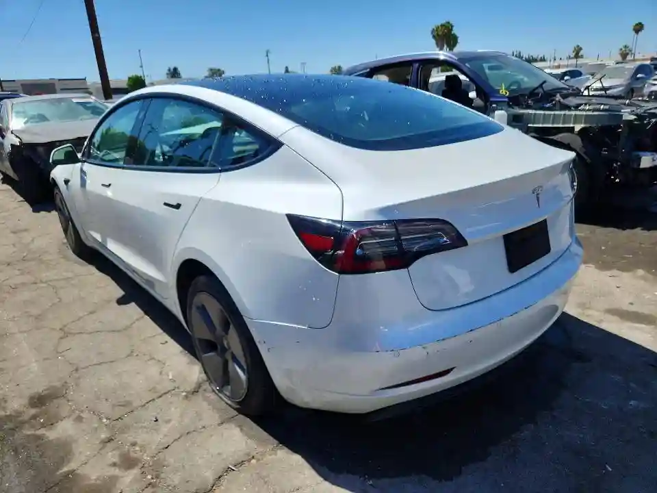 5YJ3E1EA0NF166369 2022 TESLA MODEL 3-1
